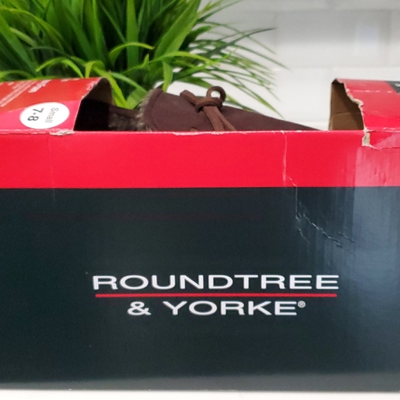 "New" Men's Roundtree & Yorke Memory Foam Slippers - Picture 3 of 3